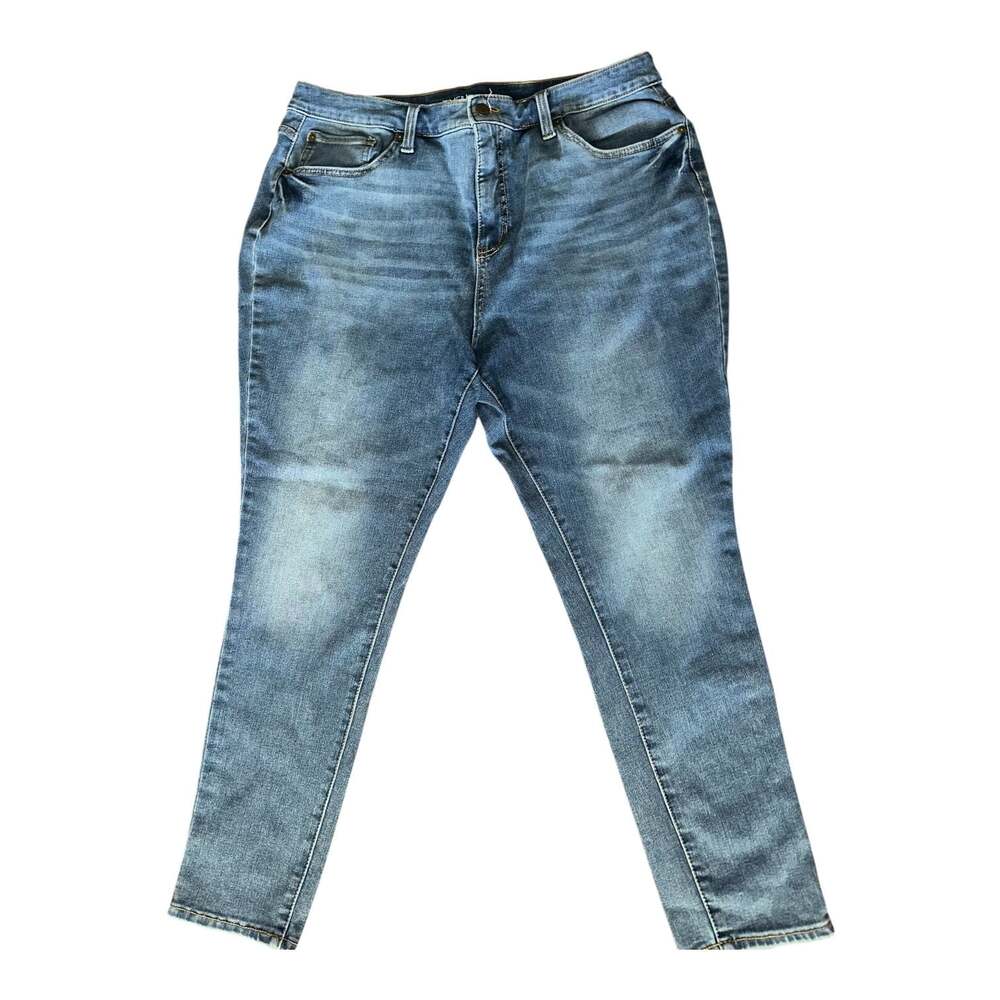 Time and Tru Women's Size 16 Petite High Rise Curvy Jeans